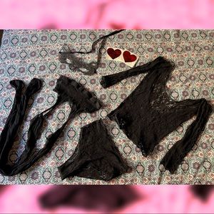 •6 piece black lace lingerie set•